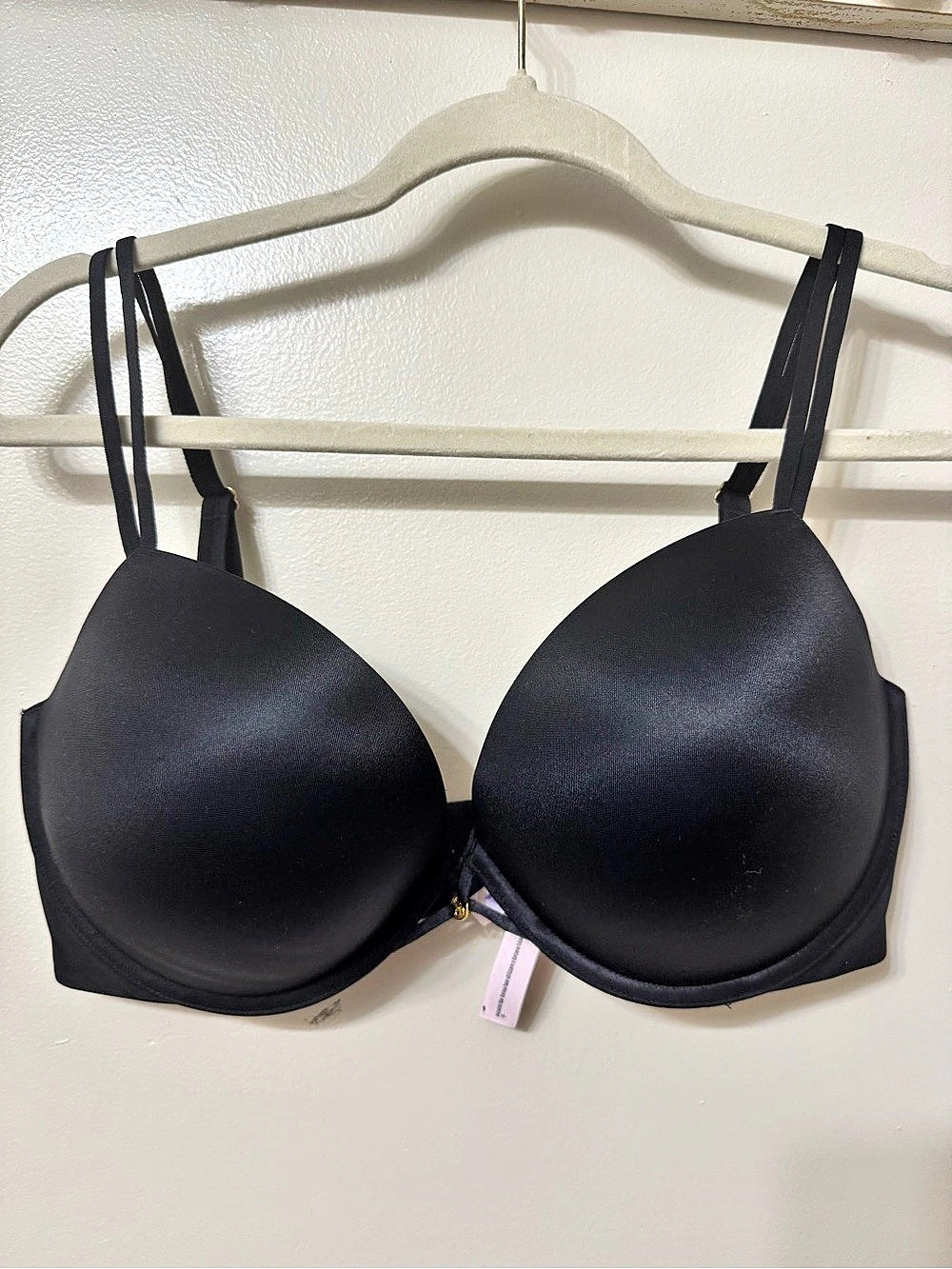 Victoria's Secret Very Sexy Push-Up Bra in Black 36DDD/F80